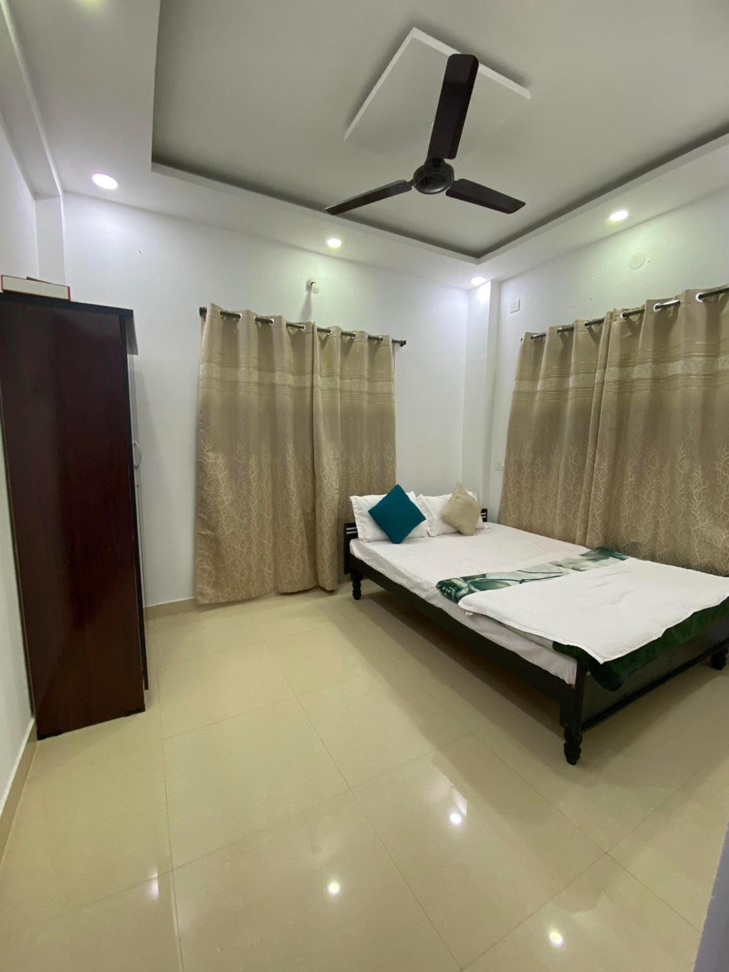 Srt Homely With Amenities Apartment Hyderabad